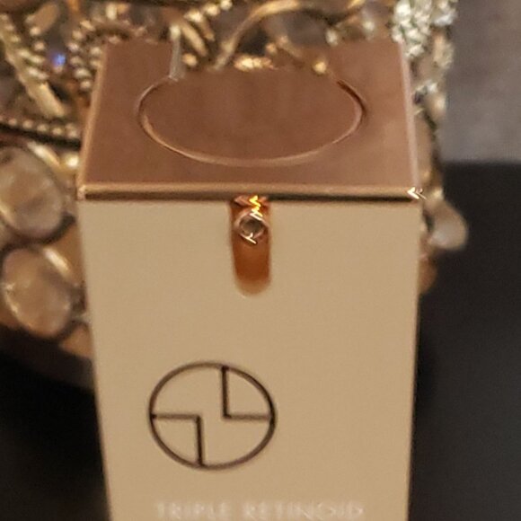 CACAYE Retinoid Superfruit Fermented Triple Action Resurfacing Serum - Picture 9 of 9